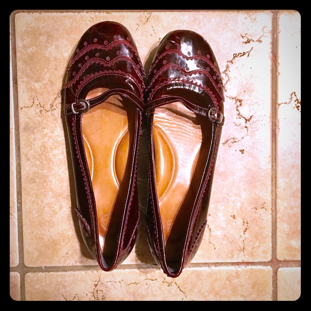 Nurture patent leather flats